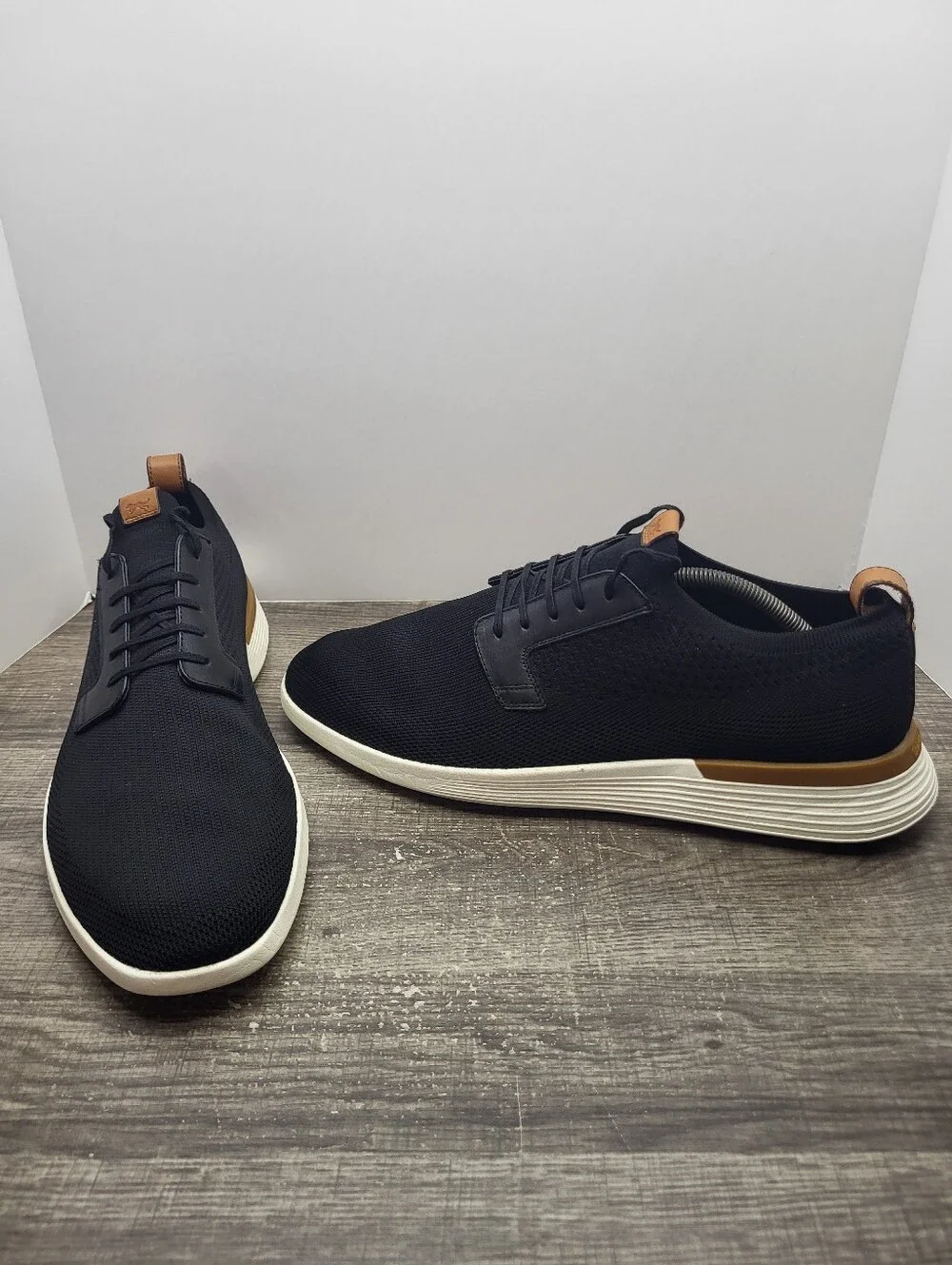 Wolf & Shepherd Men's Size 13 Swiftknit Derby Sneakers Shoes Black